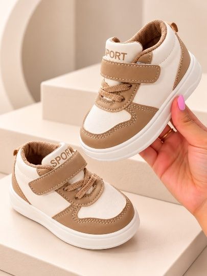 Botín blanco y beige con velcro